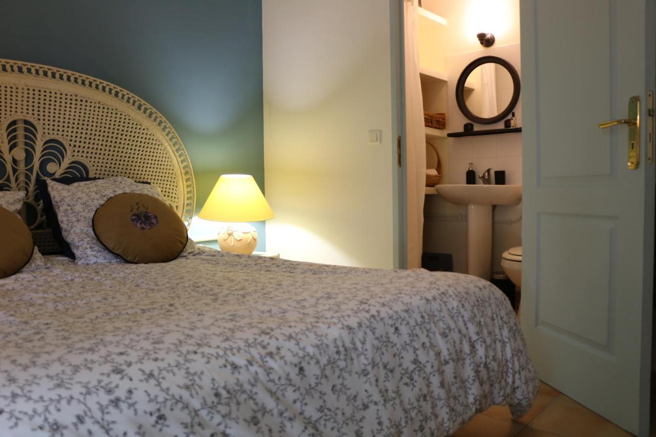 Les Chambres De Fanny Cabrieres-d'Aigues Esterno foto