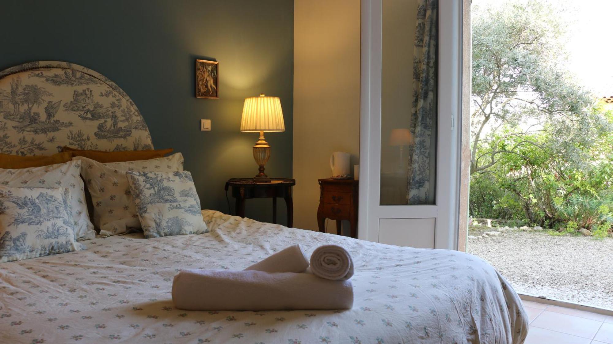 Les Chambres De Fanny Cabrieres-d'Aigues Esterno foto